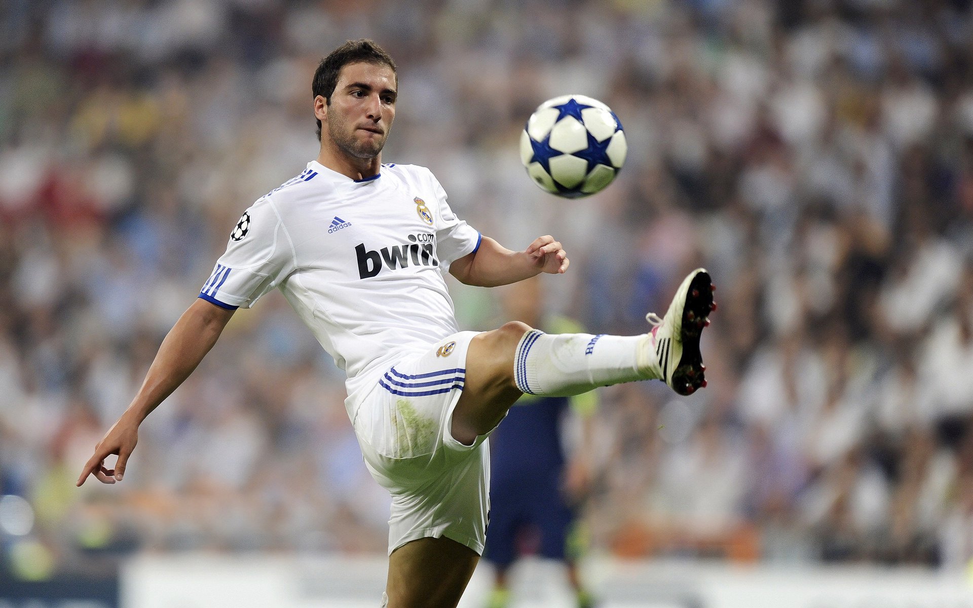 中国足球青少年足球文化推广活动多样化，青少年足球普及