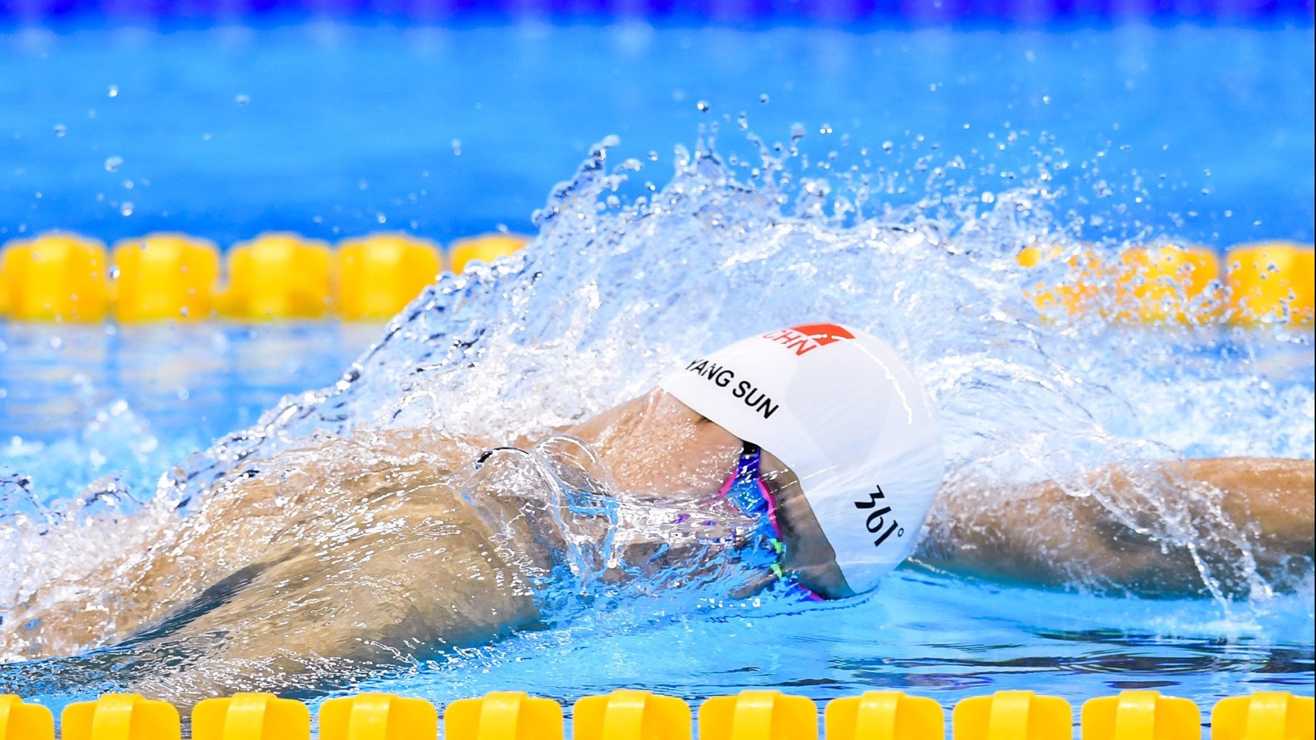 开云登陆-演出式跳水与竞技跳水动作融合优化，跳水表演赛